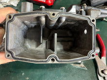 Load image into Gallery viewer, BF 115 130 135 150 hp Honda Vst Vapor Separator BODY float chamber 16019-ZY6-003 16015-ZW5-010 four stroke fuel system FLOAT CHAMBER ONLY
