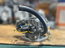 Lade das Bild in den Galerie-Viewer, 9.9 HP Mercury 9266T22 CARBURETOR WMC-79, 9266A21 WMC-74, 823433 CHOKE SOLENOID oem TWO STROKE 8 15 HP
