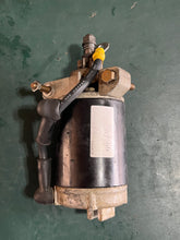 Load image into Gallery viewer, f 25 hp Yamaha 65W-81800-01-00 STARTING MOTOR ASSY starter FOUR STROKE oem 2000-04 25 HP
