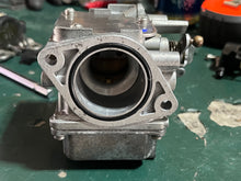Lade das Bild in den Galerie-Viewer, f 80 hp Yamaha CARBURETOR 2 67G-14902-10-00 Four Stroke 1999-2002
