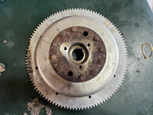 Lade das Bild in den Galerie-Viewer, 250 hp Yamaha flywheel ROTOR  60V-81450-00-00 two stroke HPDI 2003-2009 some compatibility 200 225 hp VZ250FTLR
