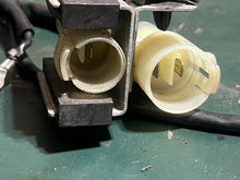 Load image into Gallery viewer, BF 20 15 hp Honda PTT POWER TILT RELAY 38555-ZY1-871 four stroke 2003-up
