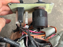 Load image into Gallery viewer, BF 250 225 200 hp Honda KEY SWITCH PANEL HARNESS 32545-ZY6-003 SWITCH 35100-ZY6-003 20’ MAIN HARNESS 32205- ZY6-020AH four stroke 2011
