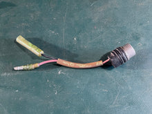 Lade das Bild in den Galerie-Viewer, 70 85 90 115 150 200 225 hp Yamaha 688-82560-10-00 THERMOSTAT SWITCH two stroke 1986-2000
