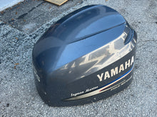 Lade das Bild in den Galerie-Viewer, F200,  F 225 hp Yamaha TOP COWLING four stroke LOCAL PICK UP ONLY

