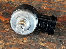 Load image into Gallery viewer, 225 200 hp Mercury Optimax AIR INJECTOR black 884595A01 8M0065916 8M6001743 8M6001743 two stroke DFI - compatible with some 150 175 200 PRO XS
