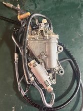 Load image into Gallery viewer, f 225 200 hp Yamaha 69J-24410-00-00 FUEL PUMP ASSY69J-14181-00-00 FLOAT CHAMBER BODY, 69J-14182-10-00 FLOAT COVER, vst Four Stroke TESTED 225 hp
