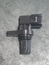 Cargar imagen en el visor de la galería, DF 250 225 200 hp Suzuki 33220-69J00 ckp Cam Position Sensor oem Four Stroke
