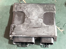 Charger l'image dans la galerie, DF 115 140 hp Suzuki ecu ENGINE CONTROL UNIT 33920-92J90 f6t546 Four Stroke 2013 superseded 33920-92J10 33920-92JQ1 33920-92JQ0 33920-92JM1 33920-92JM0 33920-92JJ1 33920-92JJ0 33920-92JF1
