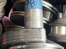 Lade das Bild in den Galerie-Viewer, 150 175 200 hp Yamaha HPDI CRANKSHAFT 68F-11411-00-00 two stroke 2000-01
