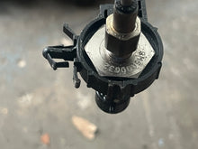 Lade das Bild in den Galerie-Viewer, 350 hp Mercury Verado PRESSURE SENSOR 8M6000637 8M6000632 four stroke 200-400 hp
