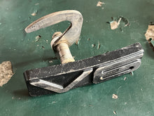 Load image into Gallery viewer, 150 175 200 hp Mercury TOP COWL HANDLE 831207A14 831207A16 LATCH 889566 8M0001081 two stroke v6
