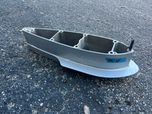 Load image into Gallery viewer, BF 250 hp Honda EXTENSION SEPARATOR spacer 40202-ZY3-621ZB Four Stroke 2011 2007-up
