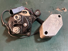 Load image into Gallery viewer, 250 - 90 hp Evinrude Ficht 0985064 SOLENOID 985064 Voltage Regulator 315480 OEM two stroke
