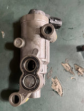 Load image into Gallery viewer, BF 130 115 hp Honda iac ELECTRONIC AIR CONTROL VALVE ASSY with bolts 36550-ZW5-003 isc Four Stroke 1999-up
