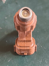 Cargar imagen en el visor de la galería, DF 200 hp Suzuki FUEL INJECTOR 15710-96J00 four stroke 2004-2022 some compatibility 150 175 hp
