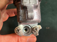 Cargar imagen en el visor de la galería, DT 150 175 200 225 Suzuki starter valve assy 13400-87D12 NLA two stroke 90 100 compatible
