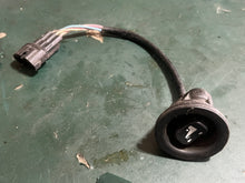 Lade das Bild in den Galerie-Viewer, DF 30 25 hp Suzuki PTT trim SWITCH 37850-92J00 four stroke 2016-2024

