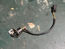 Lade das Bild in den Galerie-Viewer, DF 50 40 hp Suzuki Johnson Evinrude NEUTRAL SWITCH 5030823 electrical Four Stroke 60 70 1999-2002
