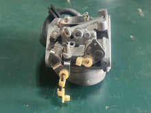 Lade das Bild in den Galerie-Viewer, 9.8 8 hp Tohatsu Mercury Nissan 3303-80368703 3303-803687A04 CARBURETOR f43b two stroke oem
