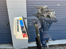 Lade das Bild in den Galerie-Viewer, BF 7.5 hp Honda four stroke outboard BF75 short shaft tiller steer
