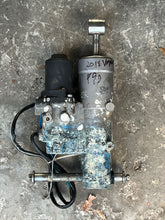 Lade das Bild in den Galerie-Viewer, vf 90 75 hp Yamaha POWER TRIM &amp; TILT 6FP-43800-00-00 LOWER MOUNT PIN 6EK-43818-00-00 four stroke 2016-2022
