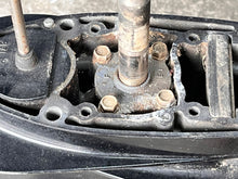 Load image into Gallery viewer, DF 90 - 70 hp Suzuki 25” LOWER UNIT 55400-87LV0-YAY gear case 55110-87L31-YAY Four Stroke 2018 2016-present - for A Motors
