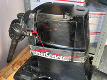Lade das Bild in den Galerie-Viewer, complete Mercruiser Bravo One, sterndrive upper &amp; lower unit, 1.50:1 Gear Ratio USED
