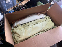 Load image into Gallery viewer, sold ebay aug2025——5.0 5.7 Liter OMC 1989 cylinder head #2 3853852 985431 Valve Cover 0986748 volvo
