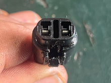 Lade das Bild in den Galerie-Viewer, DF 200 hp Suzuki IGNITION TIMING COIL 32160-88L00 four stroke 2005-2021 some compatibility 40 - 300 hp
