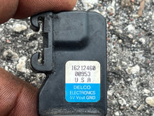 Load image into Gallery viewer, 225 250 hp Mercury 854445 16212460 map pressure sensor Two Stroke EFI
