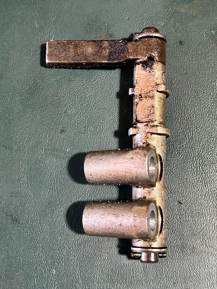 f 115 75 80 90 100 hp Yamaha LEVER FUEL CHANGE LEVER 67F-24575-00-00, FUEL SHAFT 68V-24495-00-00, BRACKET FUEL PUMP 67F-24491-00-00 Four Stroke compatibility dependent on year - crossover Mercury 804257