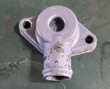 Cargar imagen en el visor de la galería, 150 hp Yamaha NIPPLE HOSE COVER popet valve Compression Spring 6G5-11372-00-9M 6G5-11372-00-5B carbureted TWO STROKE compatible 115 -225 hp
