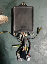 Load image into Gallery viewer, 115 130 hp Yamaha cdi unit CU2481 6N7-85540-00-00 two stroke 1990-1996
