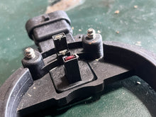 Load image into Gallery viewer, 150 175 hp Johnson Evinrude Flyhweel Optical Sensor 584914 586343 584265 two stroke V6 1991-2006
