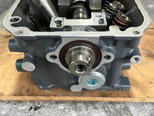 Cargar imagen en el visor de la galería, BF 250 225 200 Honda CYLINDER HEAD 12210-ZVL-000ZA four stroke 2007 up, off D Motor but heads same as A
