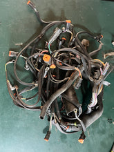 Cargar imagen en el visor de la galería, 200 225 250 hp Ficht Evinrude 0586582 ENGINE CABLE harness Two Stroke 586582 OEM
