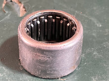 Load image into Gallery viewer, 15 20 25 hp Mercury UPPER CRANKSHAFT ROLLER BEARING 31-85114T two stroke Torrington db-47750
