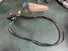 Cargar imagen en el visor de la galería, BF 135 150 hp Honda TRIM ANGLE SENSOR sender 35660-ZY6-013 four stroke 2004-up - may be compatible with BF 130 115 hp 35660-ZW5-013
