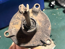 Load image into Gallery viewer, DT 150 200 hp Suzuki SHIFT ACCEL HOUSING X 26100-87D35 YOKE 25131-87E00 two stroke 1988-2003 some non-super6 150 175 200 hp
