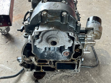 Cargar imagen en el visor de la galería, vf 90 hp Yamaha CYLINDER BLOCK 6FP-W009B-00-9S 6FP-15109-01-9S four stroke 2016-2022
