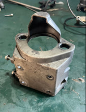 Load image into Gallery viewer, DT 140 hp Suzuki 31911-94610-0ED STARTING BRACKET starter two stroke 1989-1997 Superseded by 31911-94620-0ED
