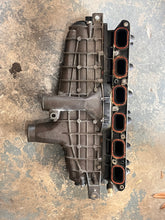Load image into Gallery viewer, 350 hp Mercury Verado CAC ASSY FUEL MODULE 8M0035200 8M0092462 END CAP 8M0046698 four stroke 200-400 hp compatible
