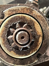 Lade das Bild in den Galerie-Viewer, 55 hp Yamaha Mariner 697-81800-12-00 OEM  9-tooth o/b Starting Motor TWO STROKE 1989-1995 Two cylinder

