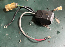 Lade das Bild in den Galerie-Viewer, DF 175 hp Suzuki PTT TRIM RELAY 38410-93J11 38410-93J12 four stroke 2006-2008 some compatibility 150 200 225 250 300 hp
