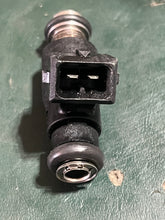Lade das Bild in den Galerie-Viewer, 60 50 40 30 hp Mercury EFI FUEL INJECTOR 892123002 9254A four stroke TESTED
