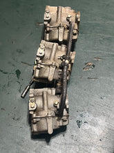 Load image into Gallery viewer, cleaned and relisted july2025—-70 hp Johnson Evinrude 313355 d2 d1 CARBURETOR w linkages, choke solenoid &amp; plunger TWO STROKE oem 0393546 0393547 CARBURETOR with linkages two stroke 1978-88
