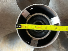 Cargar imagen en el visor de la galería, Volvo Penta 3855144 STAINLESS STEEL 3-blade RH Propeller 14 1/2 x 22 Pitch Standard Rotation Prop 19 spline
