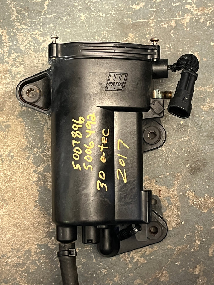 30 25 hp Evinrude e-tec VST CHAMBER with FUEL PUMP 5007896 5006492 two stroke 2017 AA AB AF 2010-up