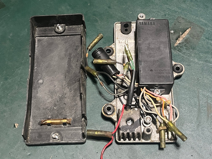 70 hp Yamaha 6H3-85540-11-00 CDI UNIT, voltage regulator, bracket, cover 3 cylinder ETLD two stroke